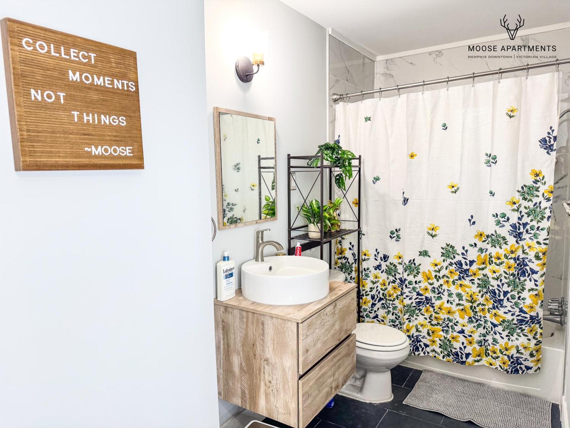 The Moose #12 - Brand New Modern Luxe Loft With Free Parking, King Bed & Fast Wifi Daire Memphis Dış mekan fotoğraf